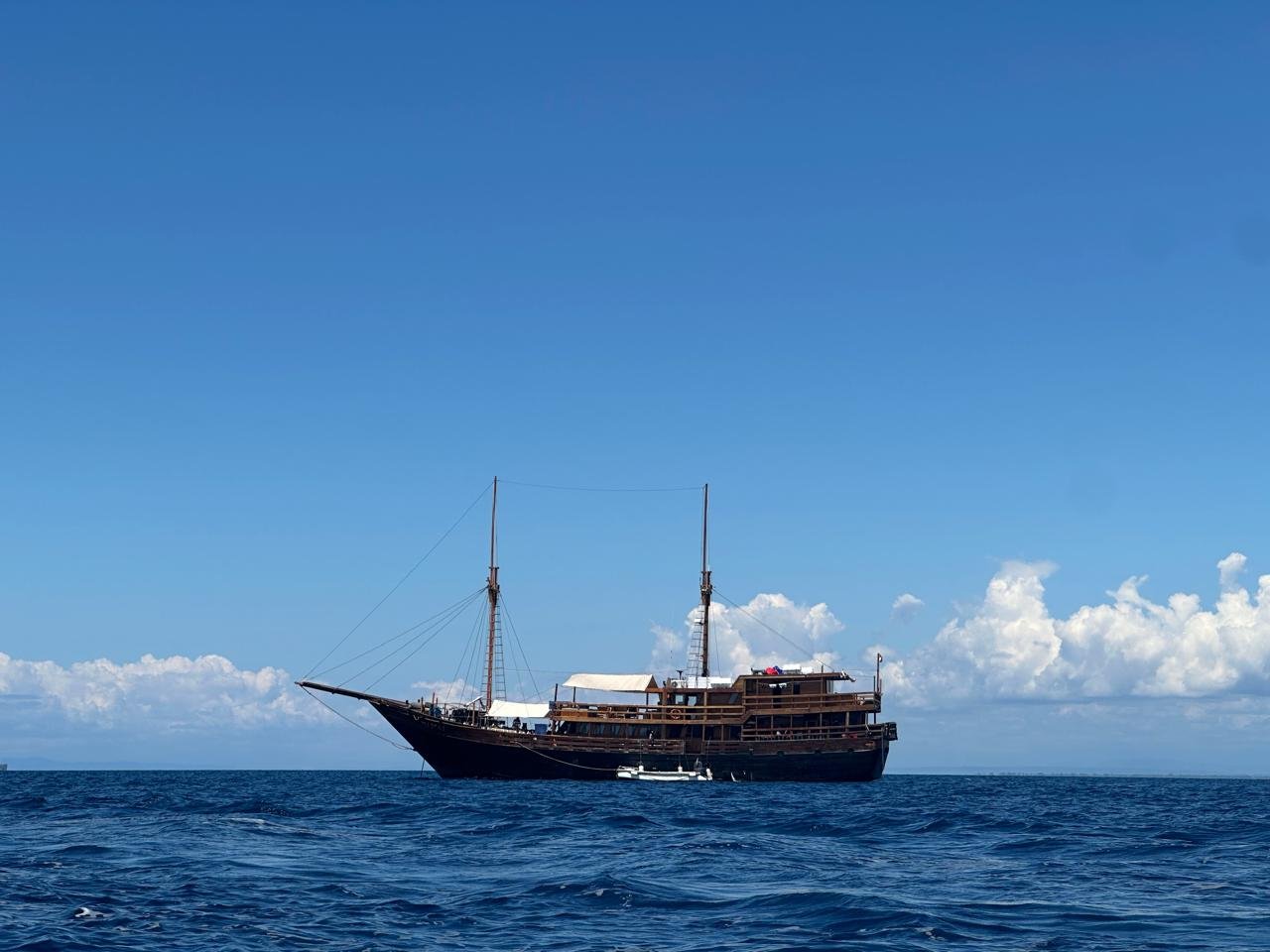 Album Kapal Pinishi